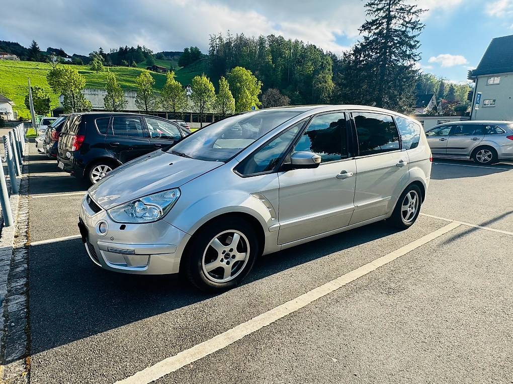 Ford S-MAX Titanium 2.0 Diesel. 7-Sitzer