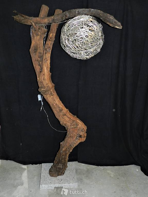 Holzskulptur / Lounge-Leuchte