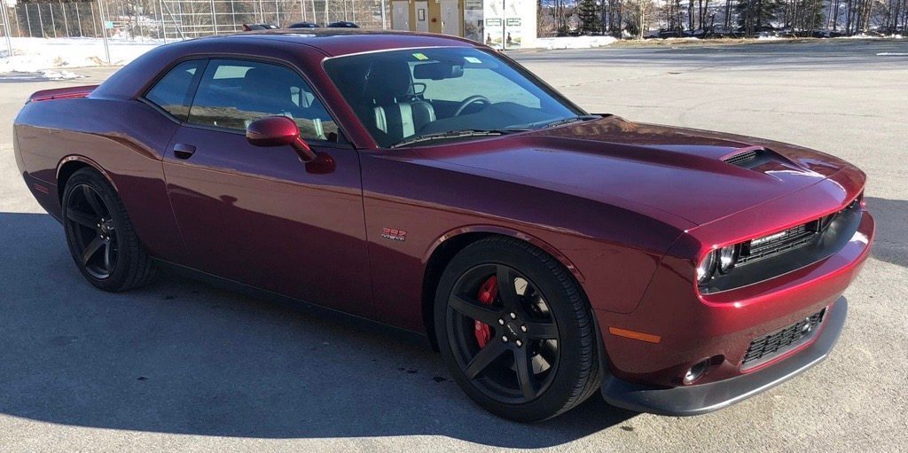 dodge challenger 6.4 v8 hemi srt
