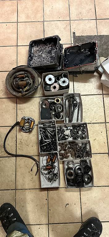 Mag 2055 Motorenteile 150.-