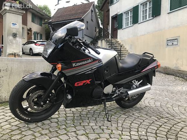 Kawasaki GPX 600 R Veteranen Fahrzeug