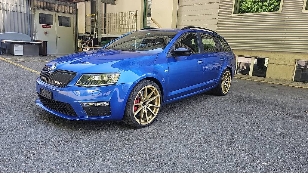 skoda octavia 2.0 benzin rs 2014 mfk 7/2023 .220 ps