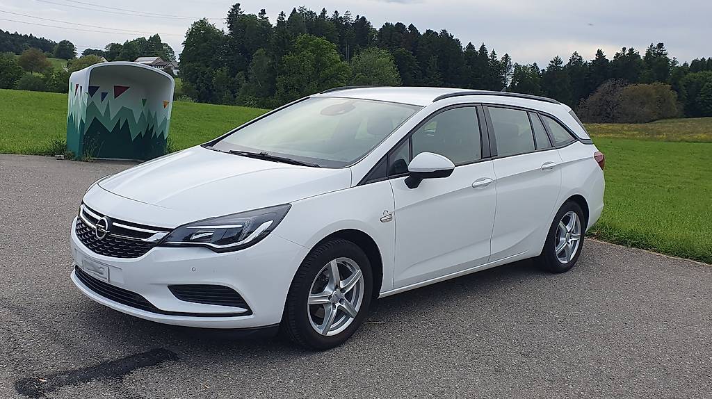 Opel Astra K1.6 DTi, Anhängerkupplung, 8 Räder, Dachträger