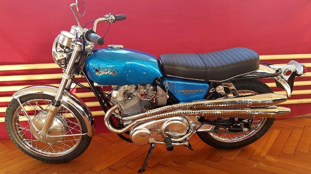 NORTON Commando 750