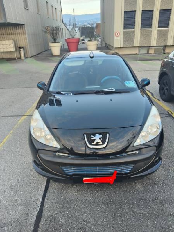 Peugeot 206+. 1.4i, 2010, 181"700 km