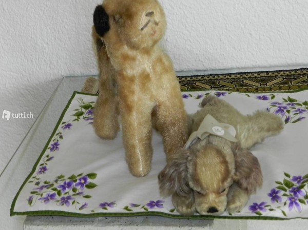 2 antike Hunde