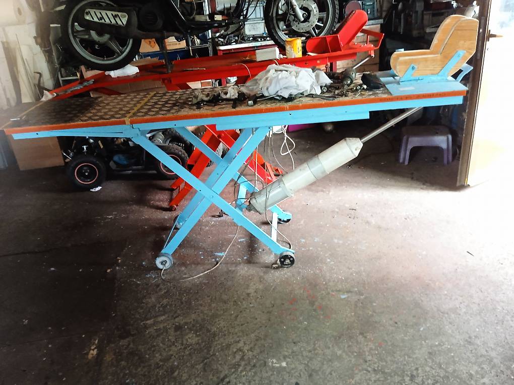 Mofa Hebebühne Elektrisch.230 V