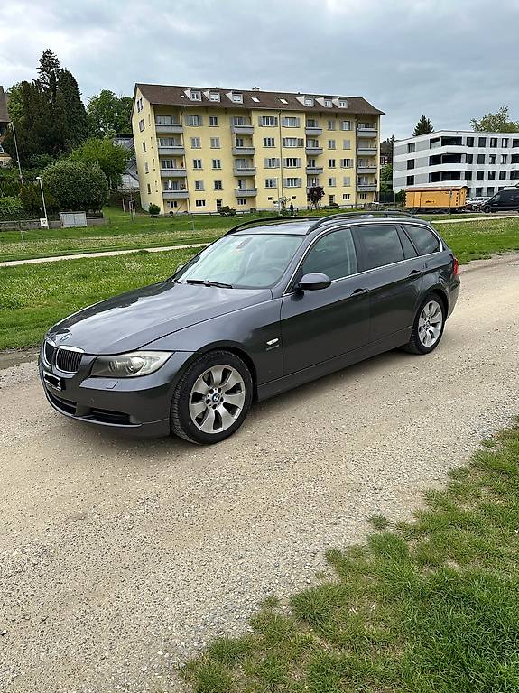 BMW 325xi Touring 2005 mit MFK