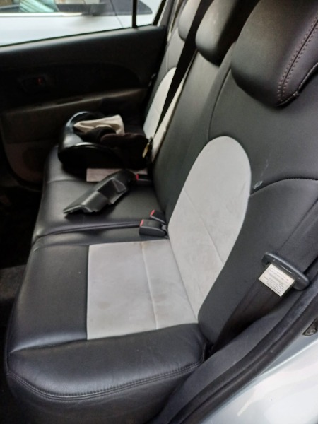 Daihatsu Sirion 1,3 contrôle technique et service effectué