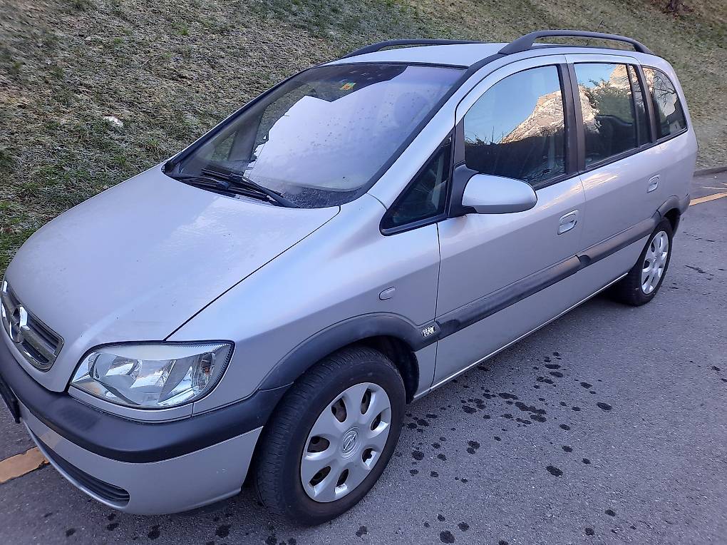 opel zafira 2005, Automat, mit Klima=gefüllt, Bremsen gut