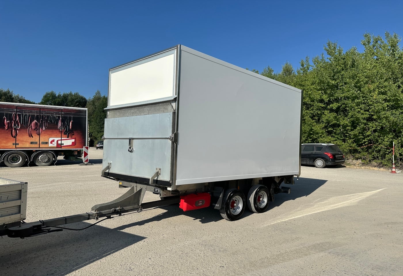 FA-1001 Koffer-HB / Swiss-Vehicle, Kunststoffkoffer isoliert