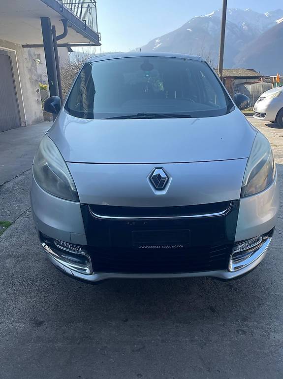 RENAULT Scénic 1.4 16V Turbo Bose