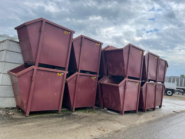 12 bennes, Kehrichtfahrzeug