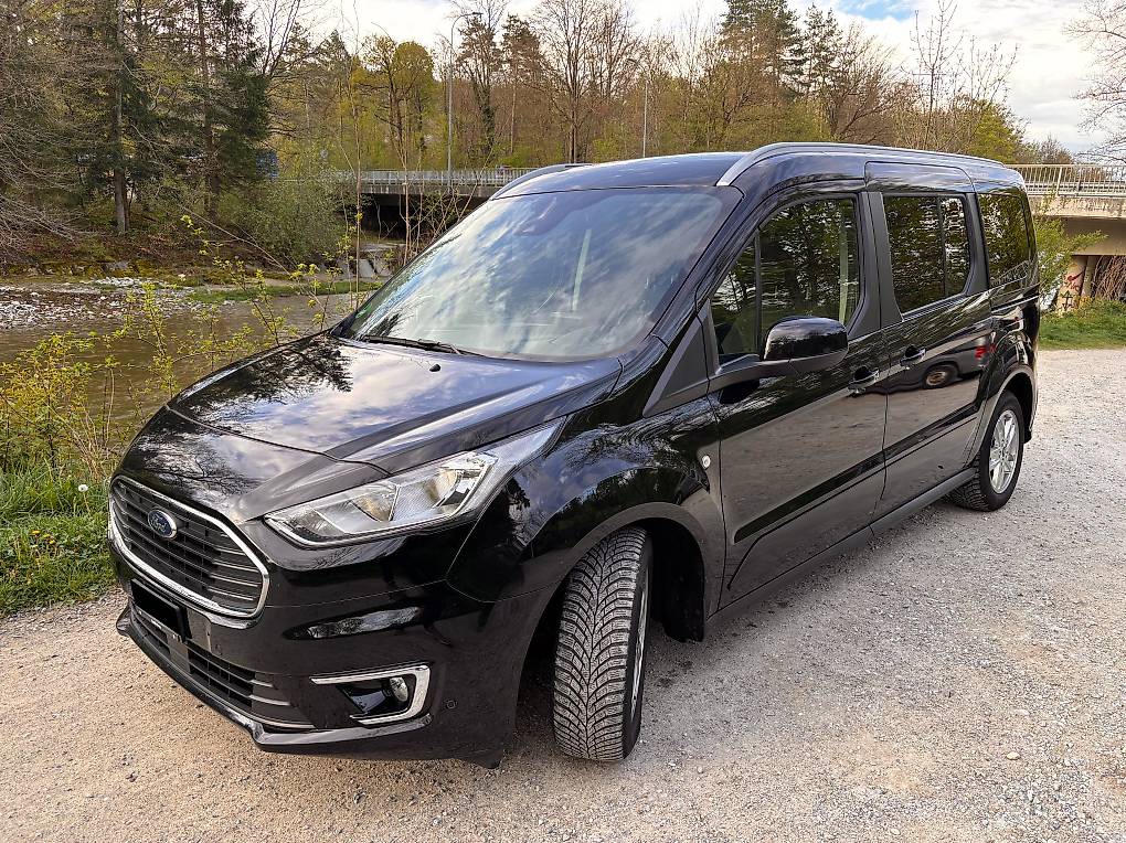 FORD Grand Tourneo Connect 1.5 EcoBlue Titanium Automat