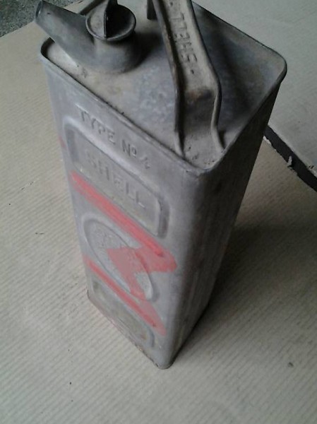 Bidons petrol Shell