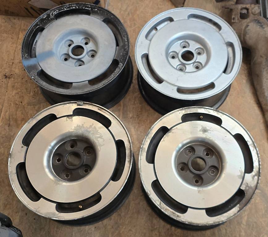 VW T4 Gullideckel Felgen 7x15 Original 701601025