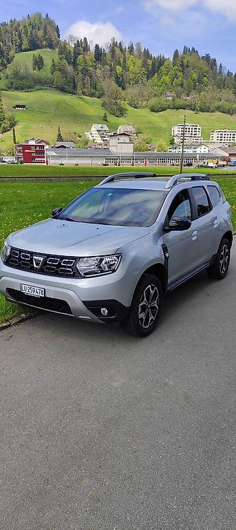dacia duster neuwertig 8000km 150ps