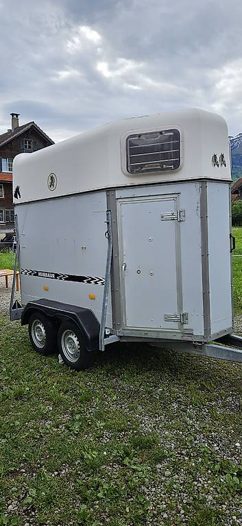 Pferdeanhänger HUMBAUR 1600GG.MFK.Feb.2024