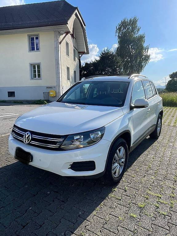 VW Tiguan 1.4 160PS, gut gepflegt8-fach bereift