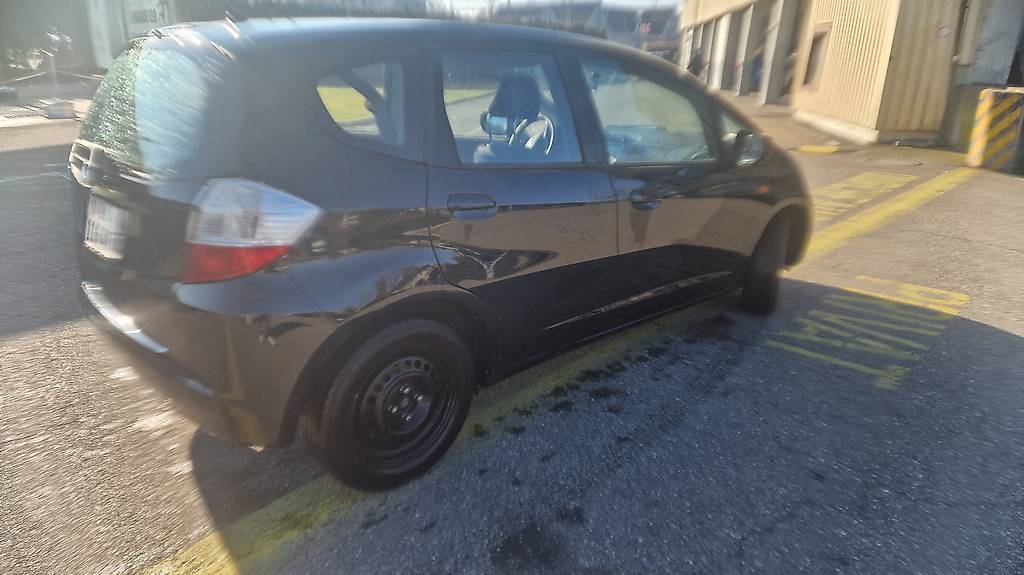 Honda jazz 1.2i 2010 ab mfk. B05