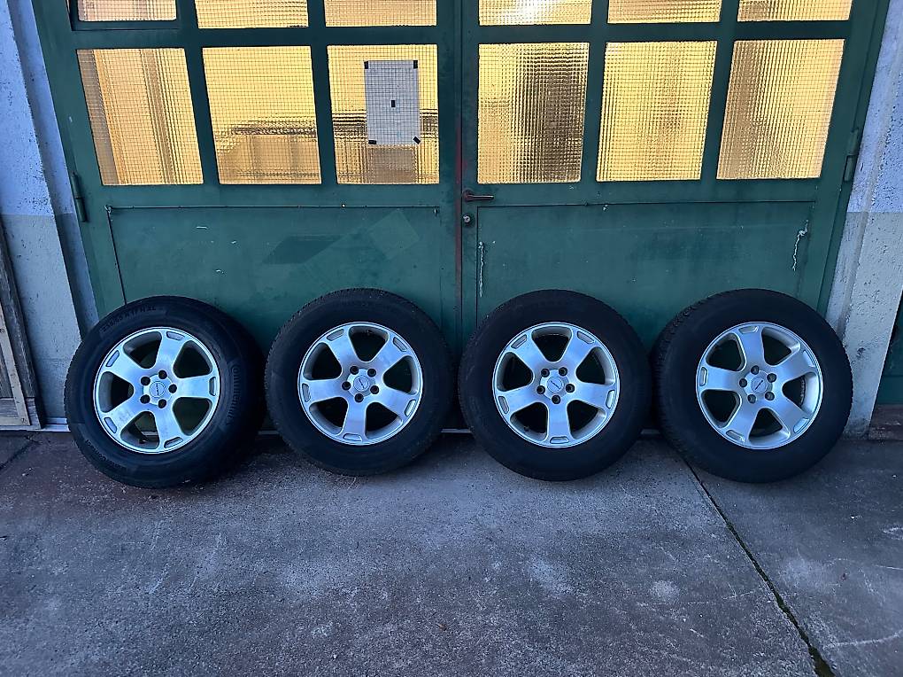 Original Subaru Felgen +235/65/R17 Cobtinental Winterreifen