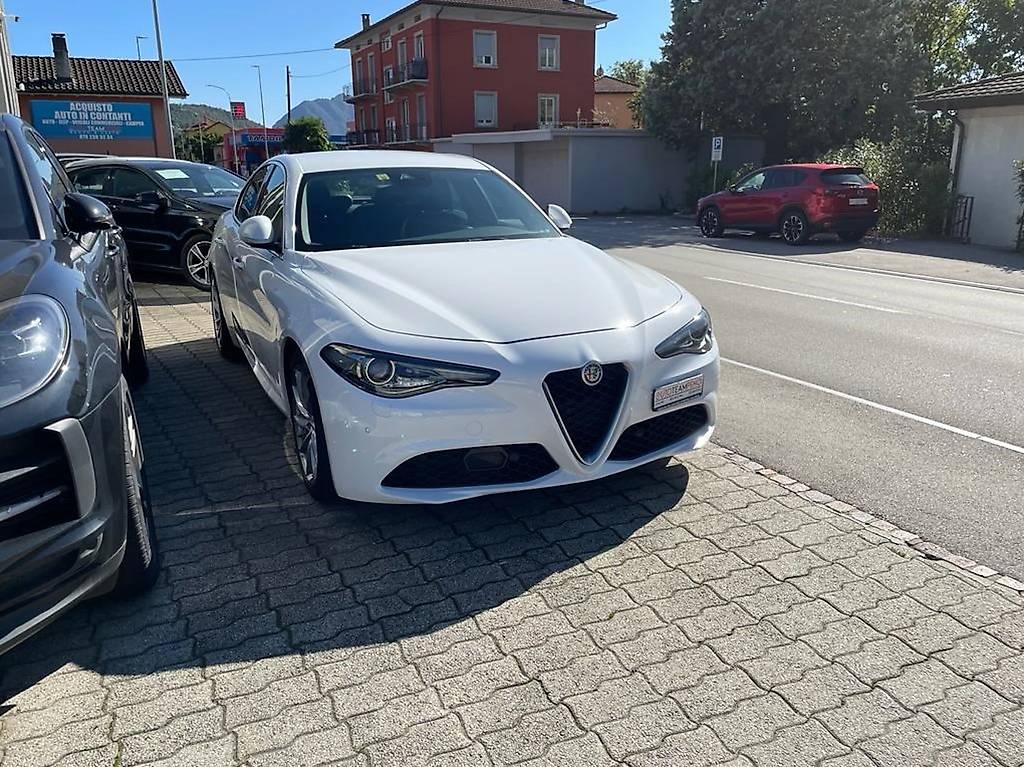 ALFA ROMEO Giulia 2.2 JTDM Super Automatic (Berlina)