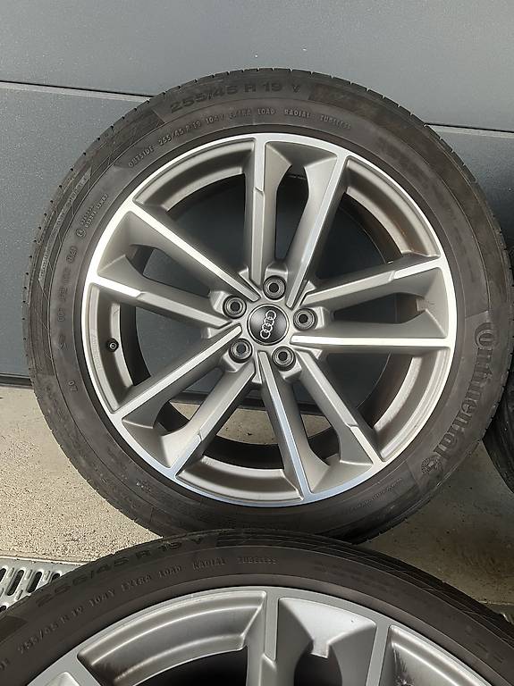 Originale Felgen für Audi Q3 SQ3