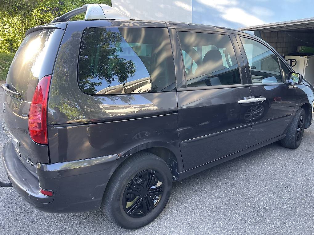 PEUGEOT 807 2.0I 16Vmit mfk 5.2024 mit 8 Plätze