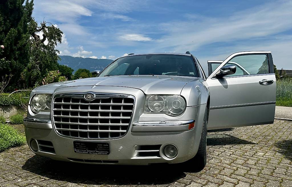 Chrysler 300c T 350 V6 Benzin mit MFK und Boston