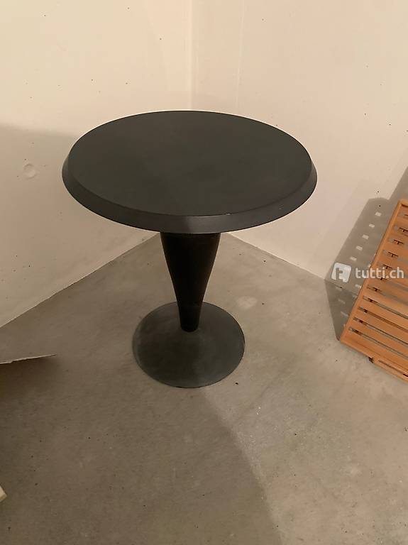 Tisch rund, Fr. 30.-