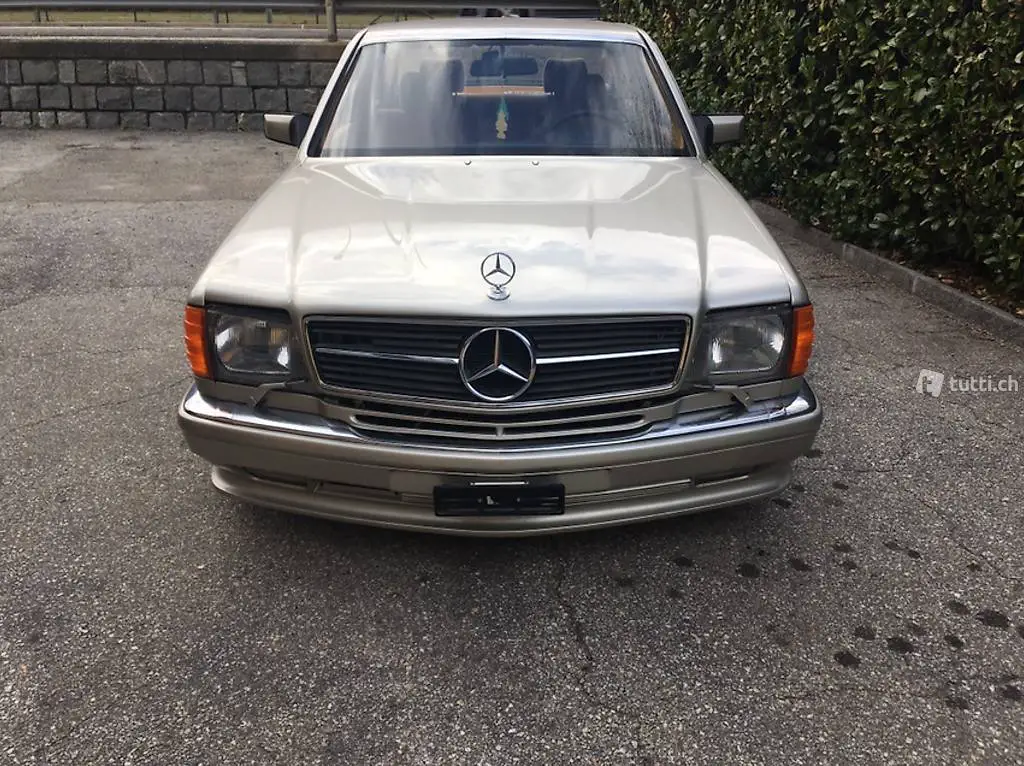  Mercedes 300 del 1986