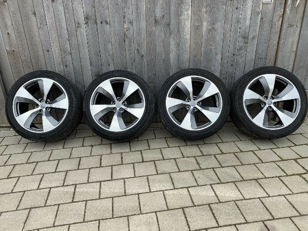Audi Q7 4M Alufelgen mit Sommerreifen S-Line