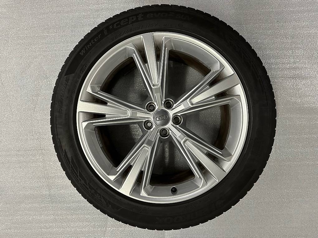 Audi Q8 / SQ8 - 21 Zoll Winterreifen original