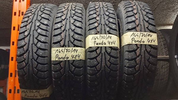  4 Winterreifen bespikte 165/70/14 Nokian Fiat Panda