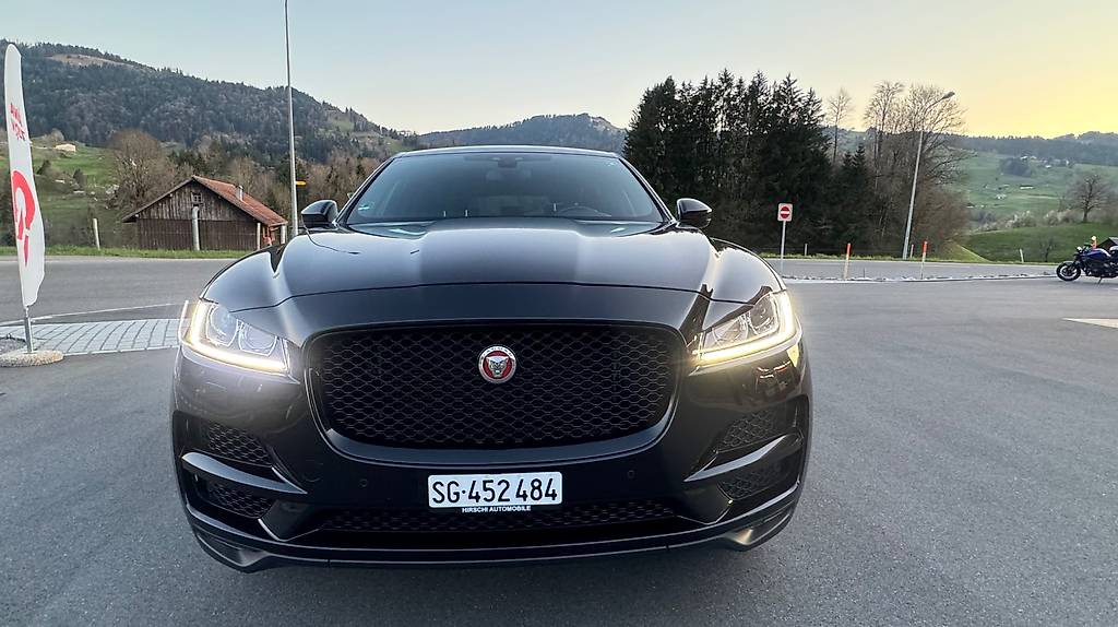 jaguar f-pace 3.0d 4x4 mit anhanger