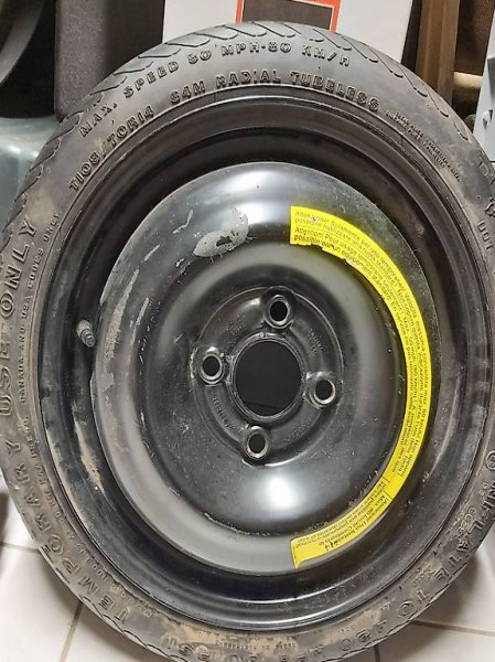 SET Ruota di scorta temporanea con Cric 4 Fori