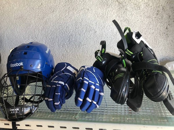 Icehockey.Helm,Handschuhe,Shuhe