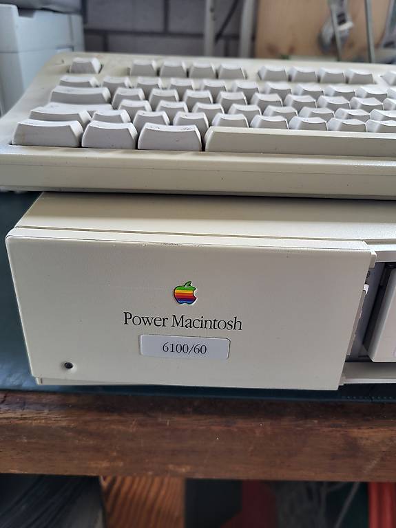 Computer für Bastler günstig ab zu geben.