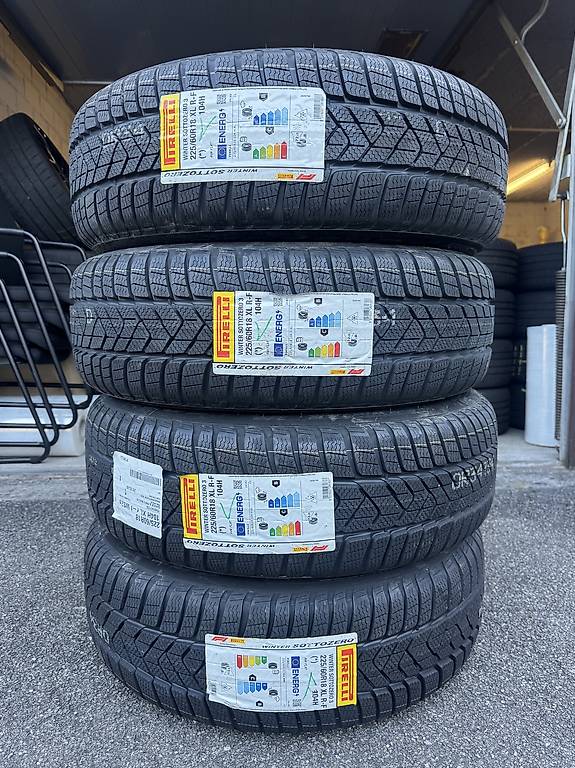 4X225/60R18 Neu Pirelli Winter 2021 7mm