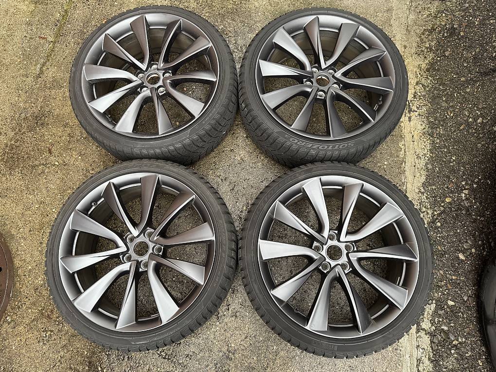 Tesla Model 3 Räder / Wheels Winterreifen 235/35 R20 92W