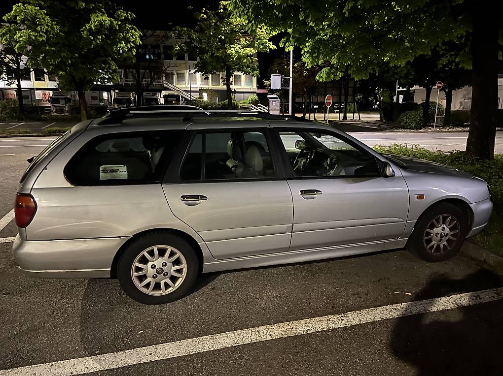 Nissan primera automatica COLLAUDATA