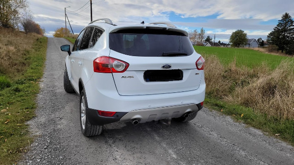 Ford Kuga 2.0 TDCi 136ch DPF Titanium 4x2