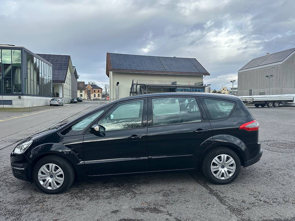 Ford S-MAX 1,6 SCTi (Benziner, Manuell, 7-Sitzer, AHK)
