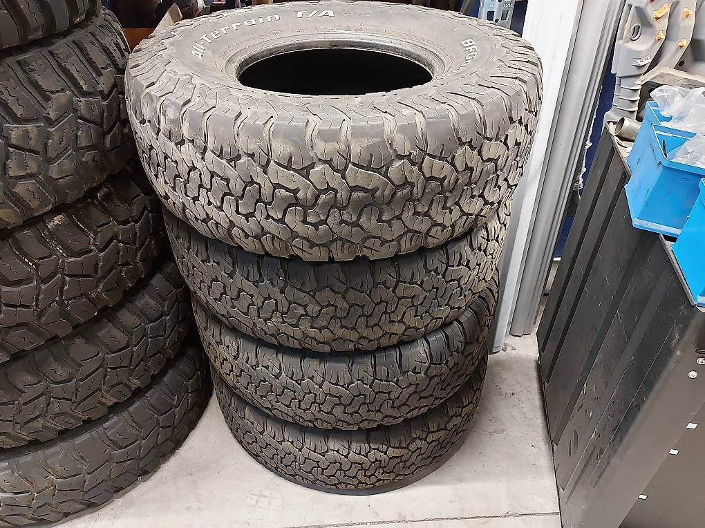 Reifen BF Goodrich AT 285/75 R16