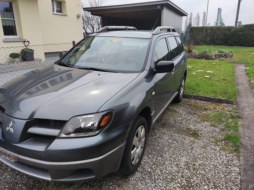 Mitsubishi Outlander 2.0 4x4 für Export