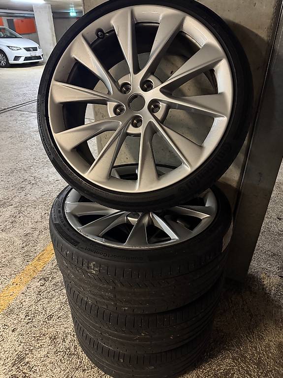 Original Tesla Model S Felgen 21 Zoll