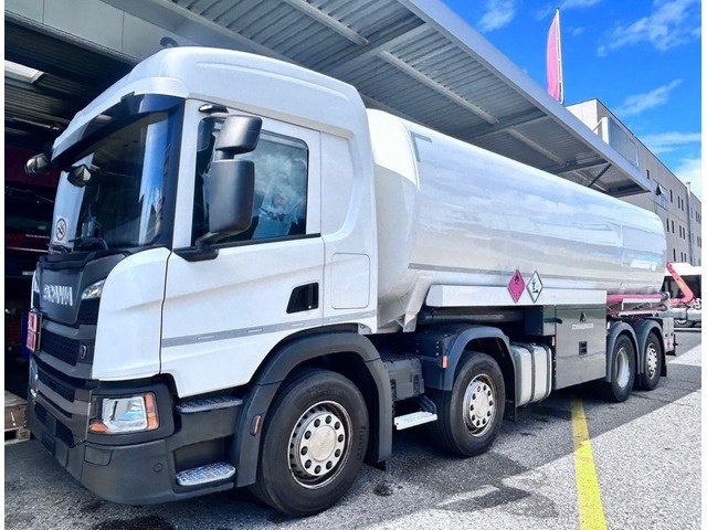 SCANIA, P450 8x2, E6, Schwarzmuller, ADR, 3Kammer, Tankaufbau