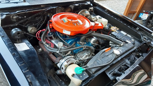 Dodge Dart mit Veteraneneintrag, Mopar