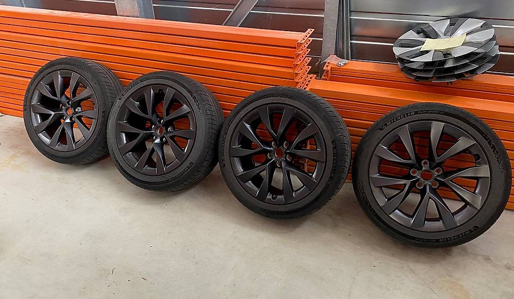 Sommerräder? Tesla Modell X 4 Stück
