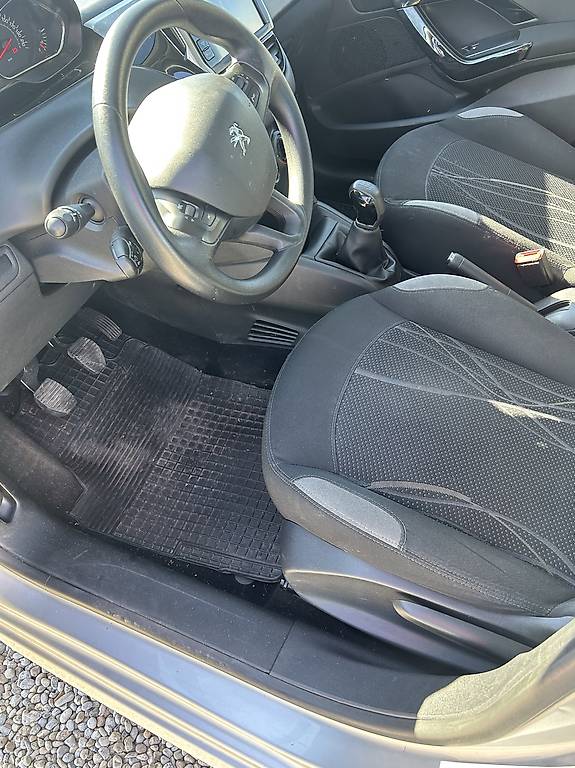 peugeot 208 1.2 l benzin